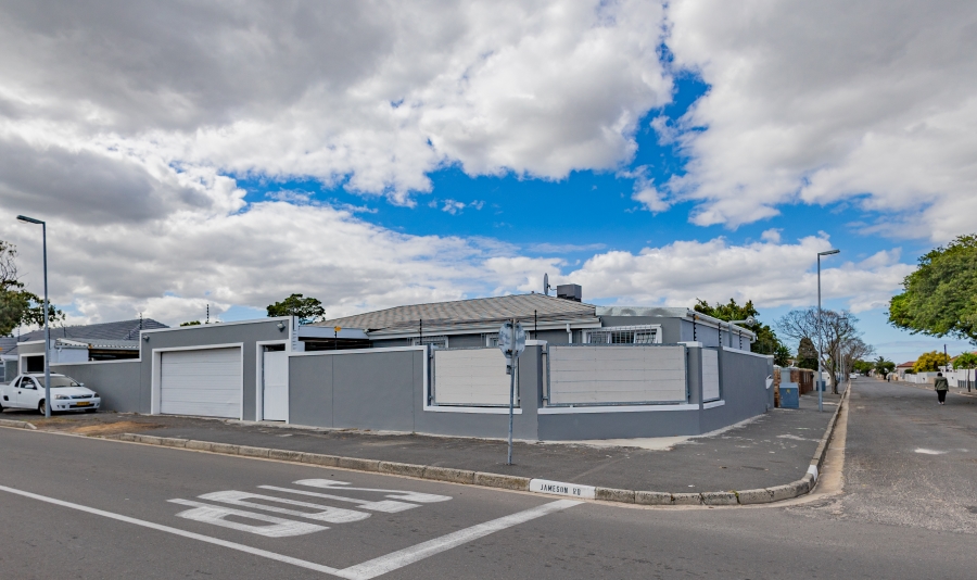 5 Bedroom Property for Sale in Vasco Estate Western Cape